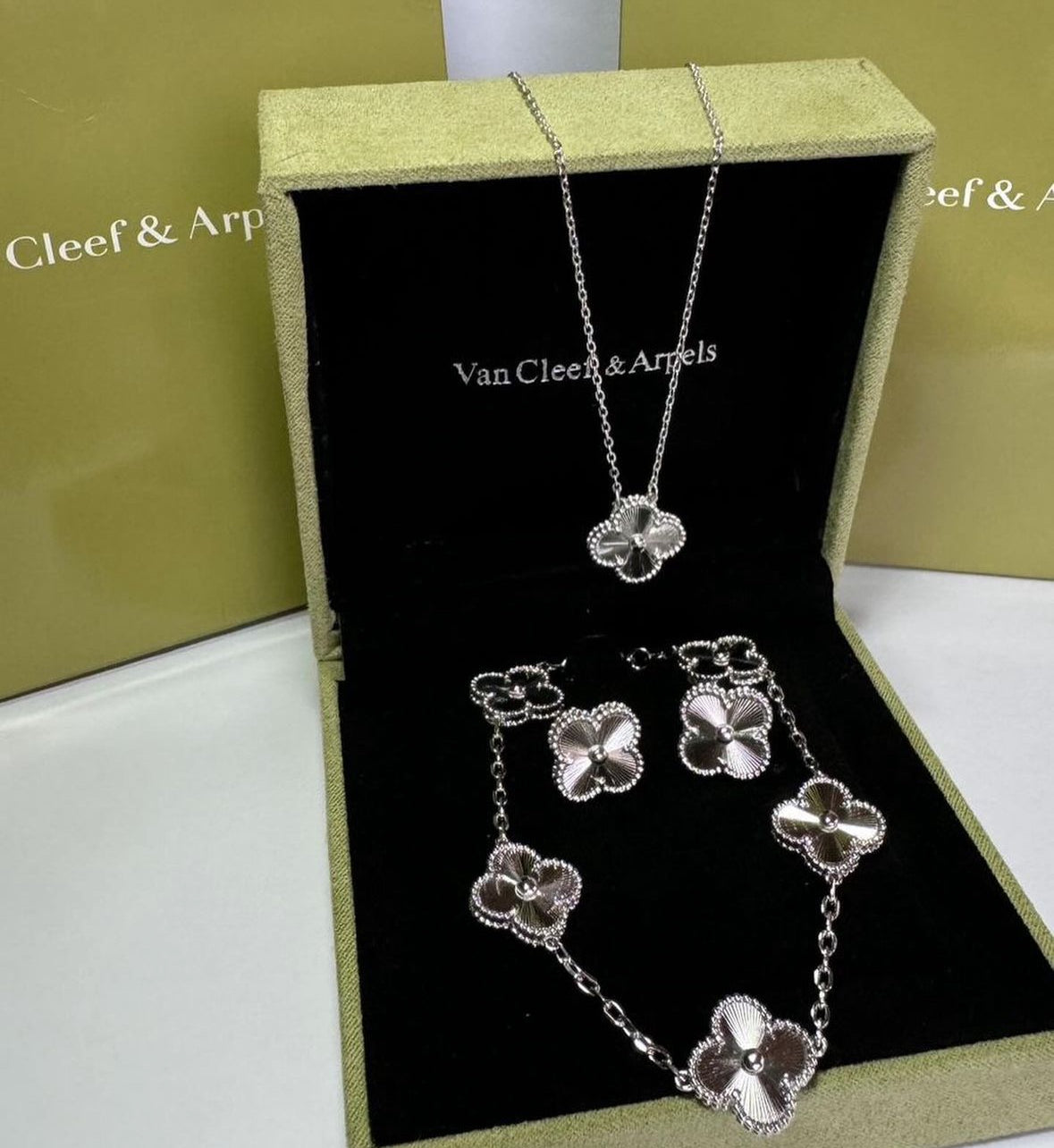 Set VanCleef